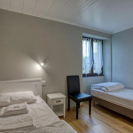 Combas Village De Holiday home Saint-Crepin-et-Carlucet
