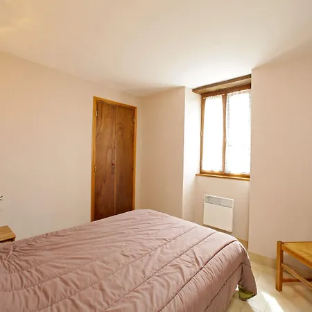 Combas Village De * Saint-Crépin-et-Carlucet