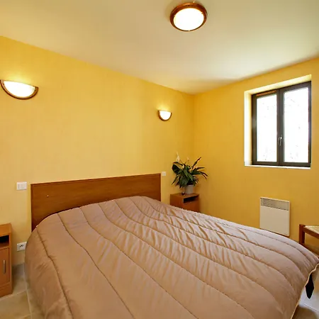 Combas Village De Saint-Crépin-et-Carlucet