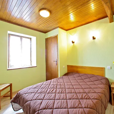 Combas Village De * Saint-Crépin-et-Carlucet