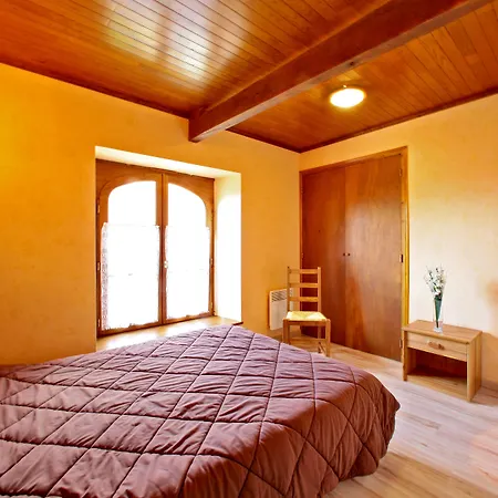 Combas Village De Saint-Crépin-et-Carlucet