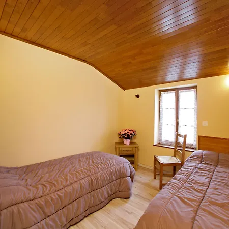 Combas Village De Saint-Crépin-et-Carlucet