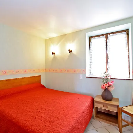 Combas Village De Saint-Crépin-et-Carlucet