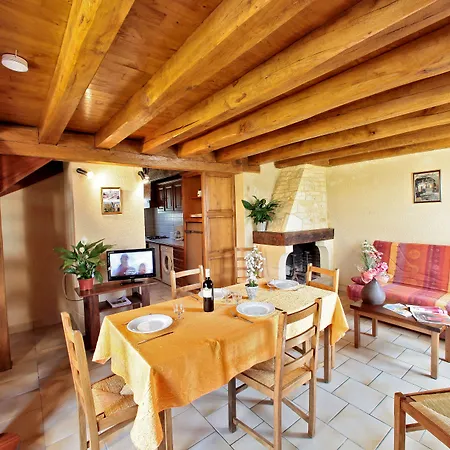 Combas Village De Casa vacanze *