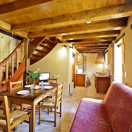 Combas Village De Saint-Crépin-et-Carlucet