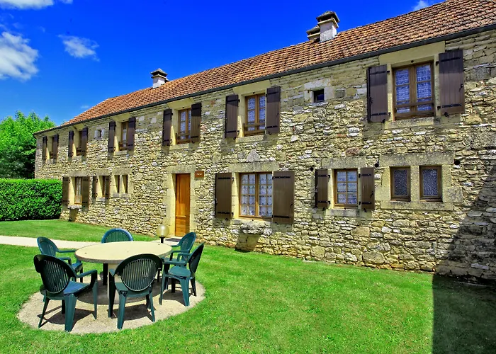 Combas Village De 別荘 *