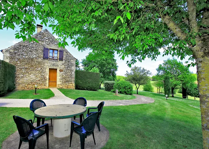 Combas Village De * Saint-Crépin-et-Carlucet