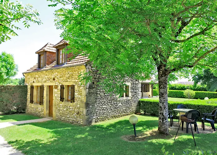 Combas Village De 別荘