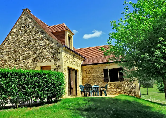 Combas Village De * Saint-Crépin-et-Carlucet