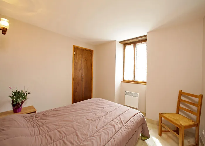 Combas Village De * Saint-Crépin-et-Carlucet