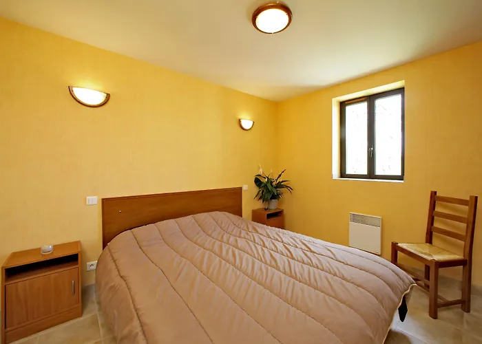 Combas Village De Saint-Crépin-et-Carlucet