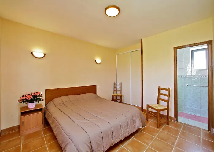 Combas Village De * Saint-Crépin-et-Carlucet