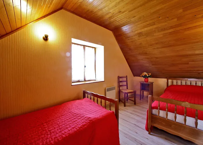 Combas Village De Saint-Crépin-et-Carlucet