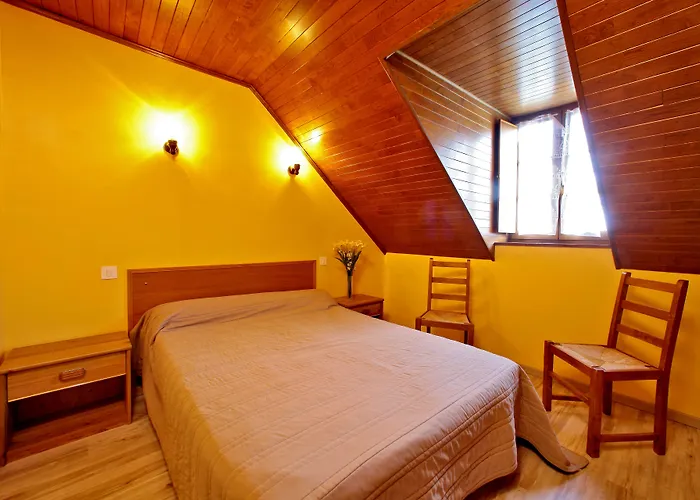 Combas Village De Saint-Crépin-et-Carlucet