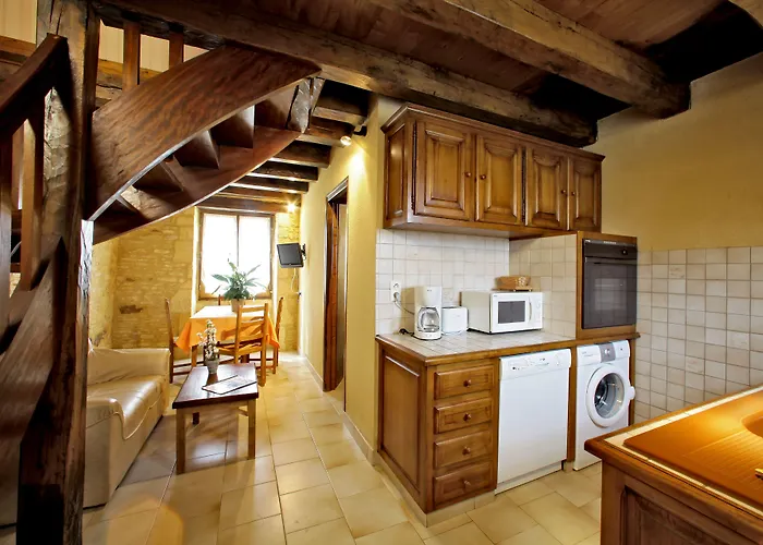 Combas Village De Saint-Crépin-et-Carlucet