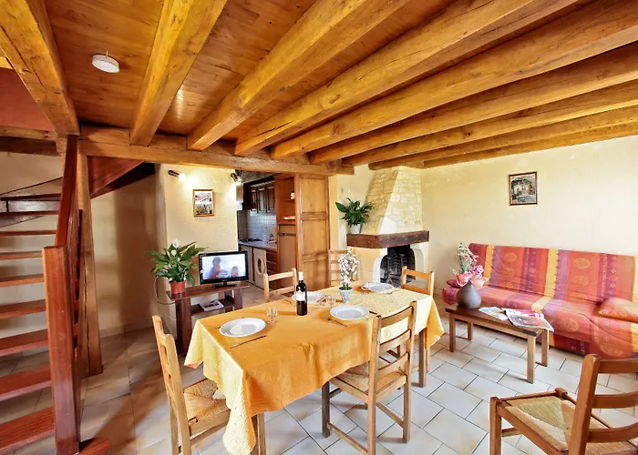 Combas Village De 別荘 *