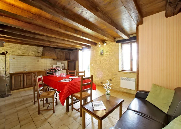 Combas Village De * Saint-Crépin-et-Carlucet