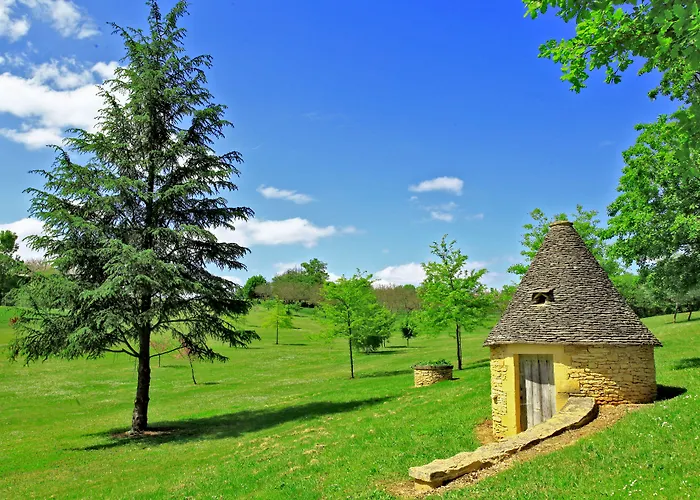 Combas Village De 別荘